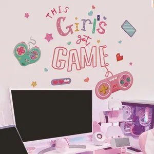 Détail du sticker mural 'This Girl's Got Game' avec manette et cœurs de style pixel