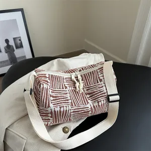 Women Fashion Jacquard Fabric Tote Bag Geometric Stripe Large Capacity Shoulder Bag With Adjustable Wide Strap Casual Crossbody Bag