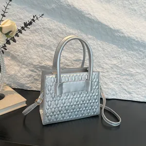Sac à Main Minimaliste Urbain en Cuir PU Gaufré Losange Pour Femmes Style Français Sac Bandoulière Avec Bandoulière Amovible Réglable