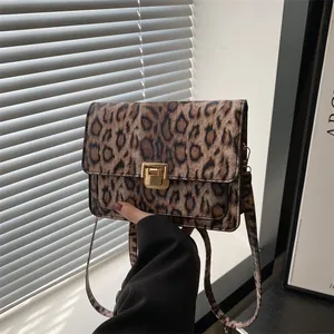 Women Fashion Leopard Print PU Leather Small Square Bag With Metal Lock Chic Shoulder Crossbody Bag For Daily Commuting