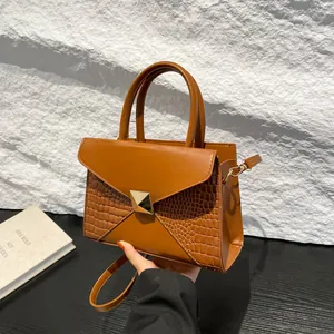 Fashion Women Patchwork Crocodile Pattern Handbag Metal Buckle Shoulder Crossbody Bag Commuter Lady Trendy Tote Bag