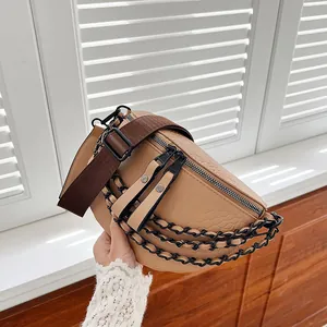 Sac Banane en Cuir PU à Motif Crocodile de Mode Avec Chaîne Noire Décor Texture de Pierre Sac de Poitrine pour Femmes