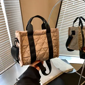 Sac Bandoulière à la Mode en Nylon Matelassé de Grande Capacité Sac Cabas Matelassé avec Bandoulière Réglable pour Femme