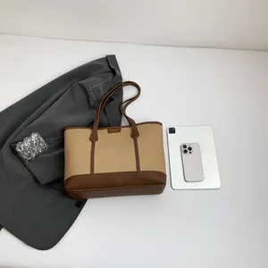 Große Patchwork-Einkaufstasche in Kontrastfarben für Büro und Freizeit