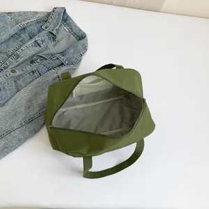 Borsa tote in tessuto verde ad alta capacità per viaggi e fitness con tasca interna