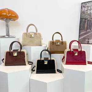 Damen Kleine Eckige Handtasche PU Wildleder Mit Kunstlammfell Besatz Retro Kontrast Umhängetasche Goldene Schnalle Winter Mode