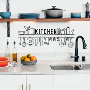 Λεπτομέρεια από αυτοκόλλητο τοίχου My Kitchen με εικονίδια σκευών σε λευκό τοίχο