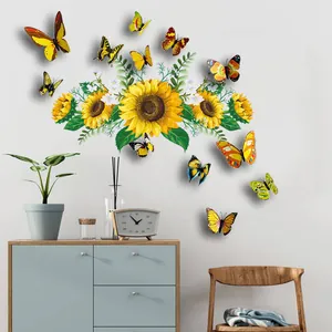 Detail van 3D zonnebloem muurstickers met kleurrijke vlinders op een grijze achtergrond