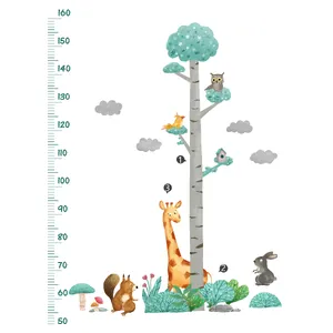 Détail du sticker mural toise animaux de la forêt gradué de 50 à 160 cm