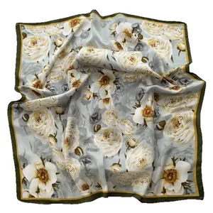 Foulard in seta 70cm con stampe floreali vintage e finitura in raso blu-grigio