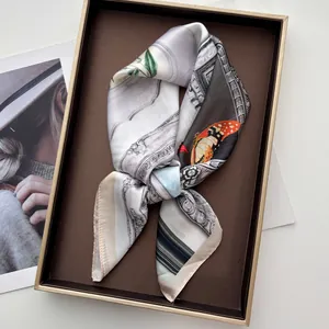 Eleganter Schal mit Schmetterlingsdruck in einer luxuriösen dunkelbraunen Geschenkbox
