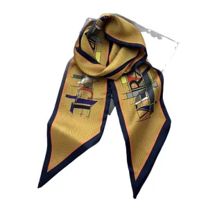 Moderner Twilly-Seidenschal mit geometrischem Print in Gelb und Marineblau mit Abstraktion