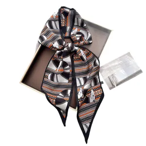 Foulard élégant en soie imprimé géométrique cheval orange et noir pour cheveux et taille