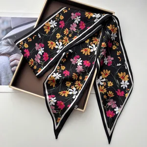 Élégant foulard twilly noir à fleurs avec marguerites et bordures rayées chic