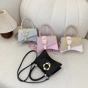 Petit sac à main carré en patchwork pailleté avec boucle fleur en quatre couleurs chic