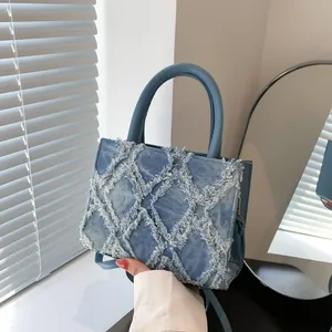 Chic Frayed Quilted Small Square Bag PU Leather Diamond Pattern Crossbody Shoulder Bag For Daily Commuting Street Style