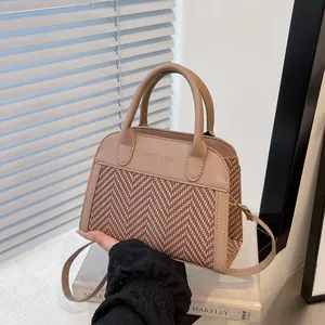 Retro Women PU Leather Handbag With Herringbone Stitching Fashion Niche Crossbody Shoulder Bag For Daily Use Elegant Tote
