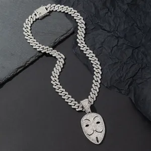 Chaîne cubaine glacée avec pendentif masque de Guy Fawkes étincelant style hip hop