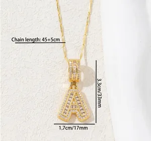 Dimensions du pendentif lettre A dorée avec chaîne 45+5cm et hauteur de 33mm