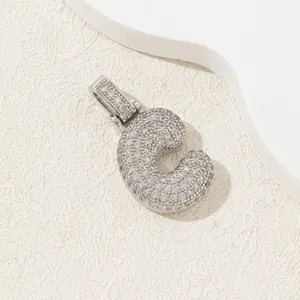 Pendentif lettre C argentée style bulle serti de zircons brillants pour femme et homme