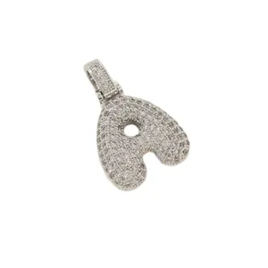 Pendentif lettre A argenté bombé serti de zircons au design hip-hop sophistiqué