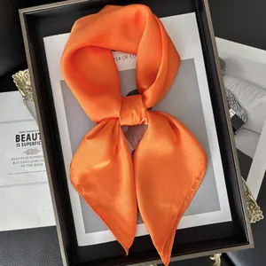 Carré de Soie Uni Élégant pour Femme Foulard Satiné Léger Bandeau Cheveux pour Bureau Quotidien Accessoires de Mode