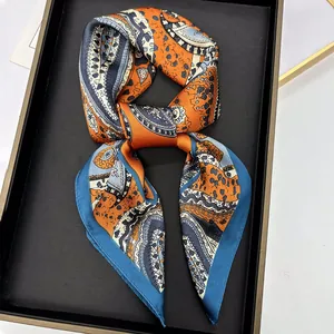 Carré en Satin Imprimé Paisley Cœur Bohème Femme Rétro Foulard de Cou Tête Accessoires de Coiffure pour Bureau Vacances