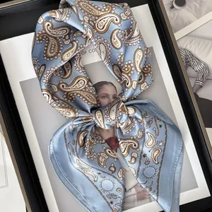 Foulard Carré en Satin à Imprimé Paisley Vintage pour Femme Foulard de Cou Aspect Soie Bandana Élégant pour Bureau