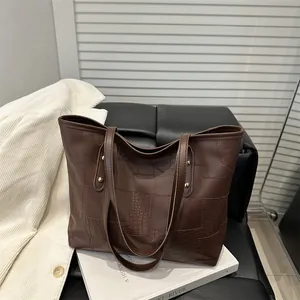 Large Capacity PU Leather Tote Bag For Women Vintage Crocodile Pattern Patchwork Commuter Shoulder Bag With Gold Rivets