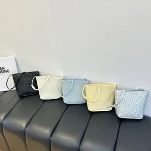 Sacs seaux tissés minimalistes en noir, blanc, bleu, jaune et argent pour femmes