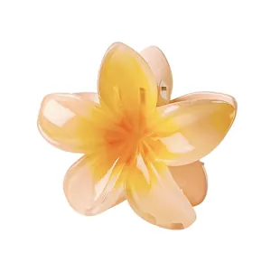 Detailansicht einer 8 cm langen Plumeria-Haarklammer mit glänzendem Farbverlauf