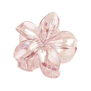 Pince à cheveux fleur de frangipanier rose irisé avec pétales en acrylique de 4cm
