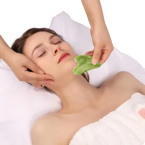 Pietra gua sha a cuore in giada naturale per massaggio facciale e lifting della mascella