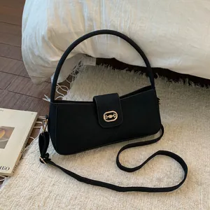 Französische Vintage Baguette Unterarmtasche Damen Minimalistisch PU Wildleder-Optik Schultertasche Gold Trensen-Detail Retro Handtasche