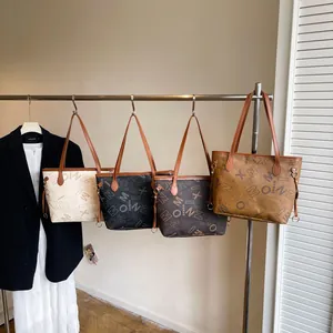 Vintage μεγάλη γυναικεία τσάντα tote σε τέσσερα χρώματα με κομψά μοτίβα και μακριά χερούλια