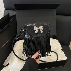 Vintage PU Leather Tassel Crossbody Bag With Metal Bow Decor Mini Square Shoulder Bag For Women Fashion Cell Phone Purse