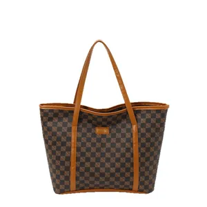 Classic checkered tote bag for women with large capacity and golden fashion plaque