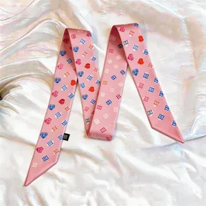 Rosa Satinband-Schal mit bunten Herz- und Geometrie-Mustern für Haare oder Taschen