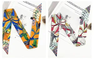 Détail de foulards twilly en soie aux motifs tropicaux pour sacs et accessoires