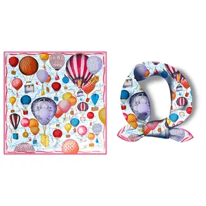 Foulard in seta con stampa mongolfiere e bordo rosa misura 53cm per donna moda