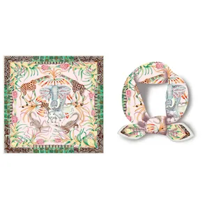 Foulard quadrato effetto seta con stampa animali della giungla e motivi di elefanti