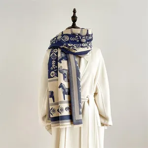 Écharpe chaude épaisse bleu marine et beige avec motif de cheval et franges, châle