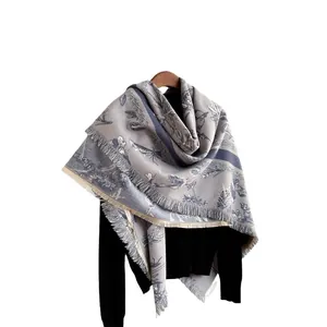 Châle vintage français avec imprimés floraux de libellules et franges en gris et bleu