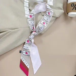 Elegante Satijnen Lange Sjaal voor Dames Bedrukt Handtas Geometrisch Patroon Twilly Halstok Tas Handvat Lint Mode Accessoire