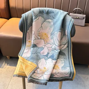 Elegante sciarpa con pittura a olio peonia in blu-grigio tocco cashmere con frange