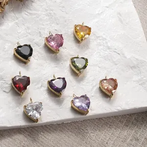 Anhänger Set aus 14K vergoldetem Edelstahl mit bunten herzförmigen Kristallen