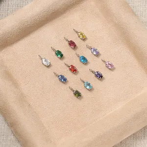 Set di 12 ciondoli ovali con pietre colorate e montatura a griffe argento per gioielli