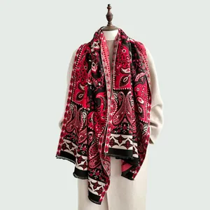 Châle rouge en cachemire synthétique à motifs paisley avec franges et design réversible