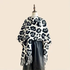 Thick leopard print shawl with fringe trim, vintage style winter poncho for women