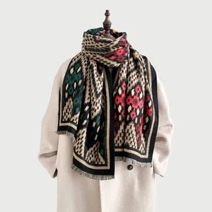 Écharpe épaisse style cachemire avec motifs ethniques géométriques et pompons d'hiver